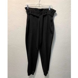 ONE5ONE black high waist paperback
jogger type pants M